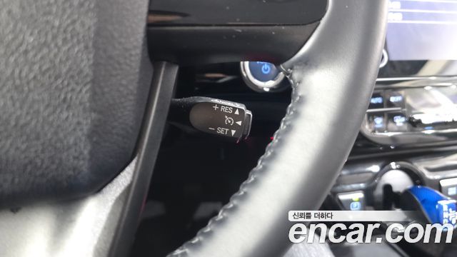 Toyota Prius 2019 — photo 18