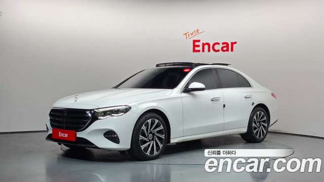 Mercedes-Benz E-Class 2024 — photo 1