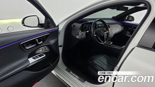 Mercedes-Benz E-Class 2024 — photo 13