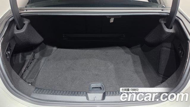 Mercedes-Benz E-Class 2024 — photo 26