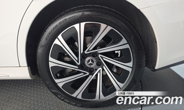 Mercedes-Benz E-Class 2024 — photo 7