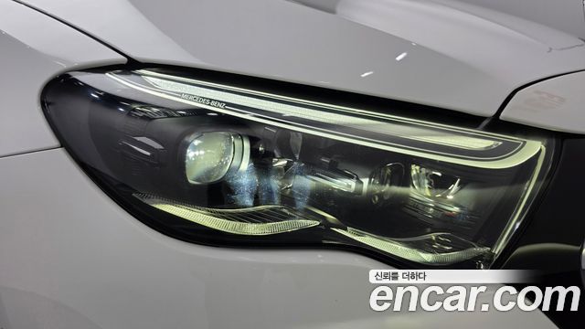 Mercedes-Benz E-Class 2024 — photo 8