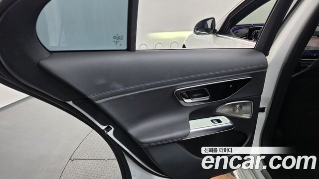 Mercedes-Benz E-Class 2024 — photo 15