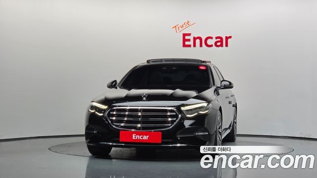Mercedes-Benz E-Class 2024 — photo 3