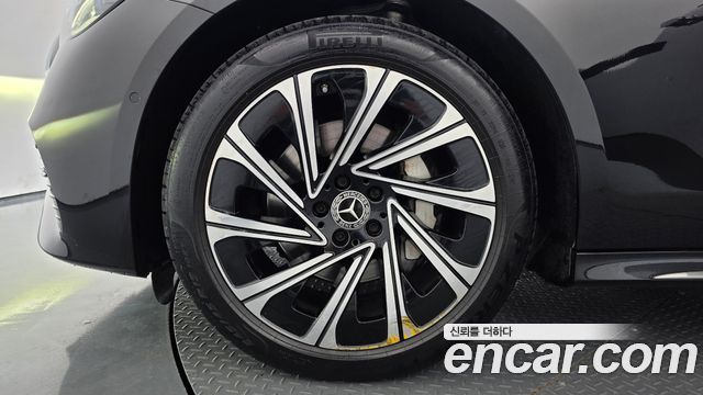Mercedes-Benz E-Class 2024 — photo 5