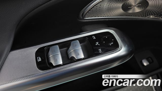 Mercedes-Benz E-Class 2024 — photo 30