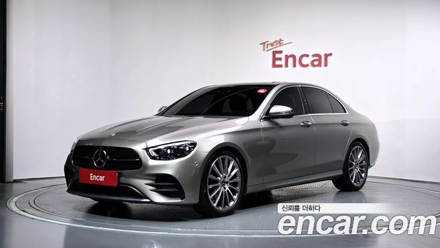 Mercedes-Benz E-Class 2022 — photo 1