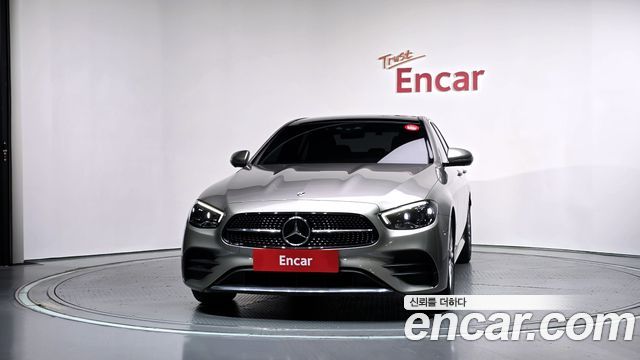 Mercedes-Benz E-Class 2022 — photo 3