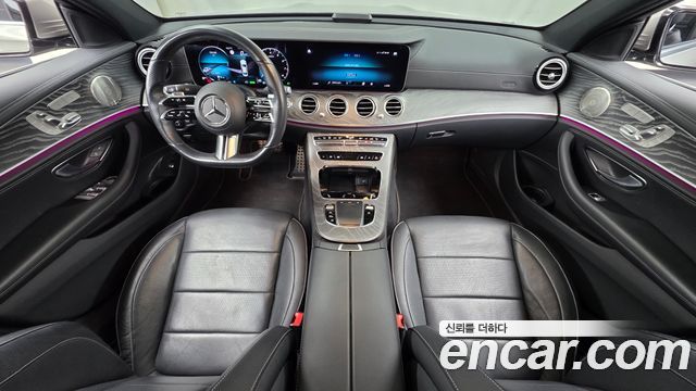 Mercedes-Benz E-Class 2022 — photo 7