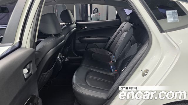 Kia K5 2018 — photo 12