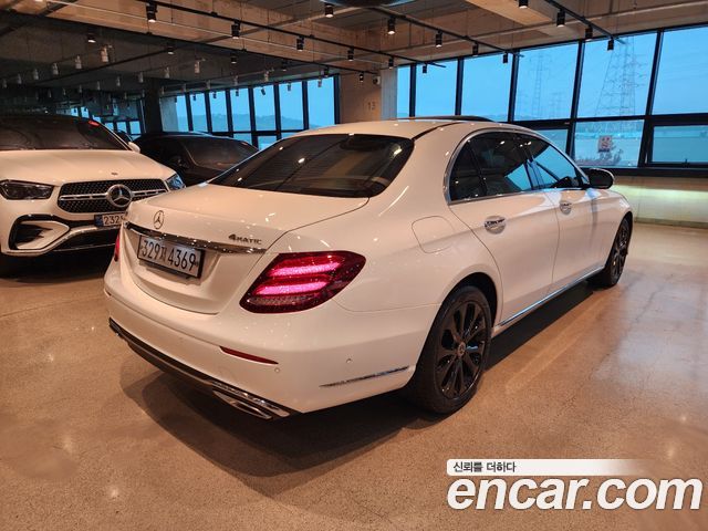 Mercedes-Benz E-Class 2020 — photo 6