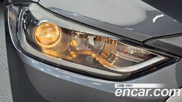 Hyundai AVANTE 2017 — photo 8