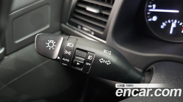 Hyundai AVANTE 2017 — photo 29