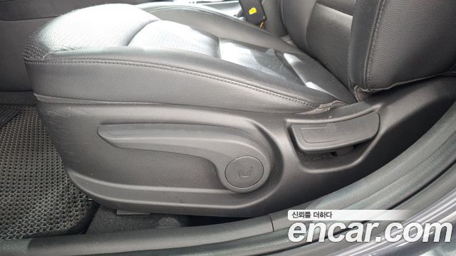 Hyundai AVANTE 2017 — photo 30