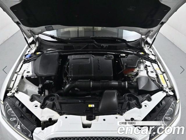 Jaguar XF 2015 — photo 6