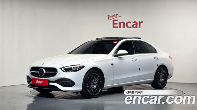 Mercedes-Benz C-Class 2022 — photo 1