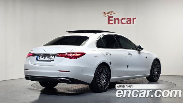 Mercedes-Benz C-Class 2022 — photo 2