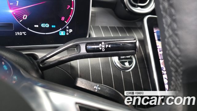 Mercedes-Benz C-Class 2022 — photo 12