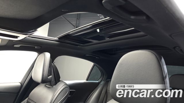 Mercedes-Benz C-Class 2022 — photo 22