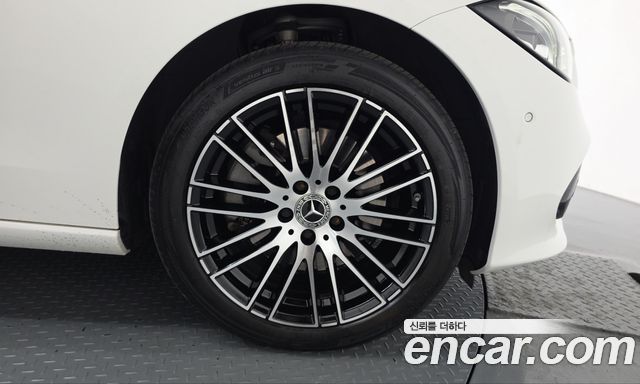 Mercedes-Benz C-Class 2022 — photo 7