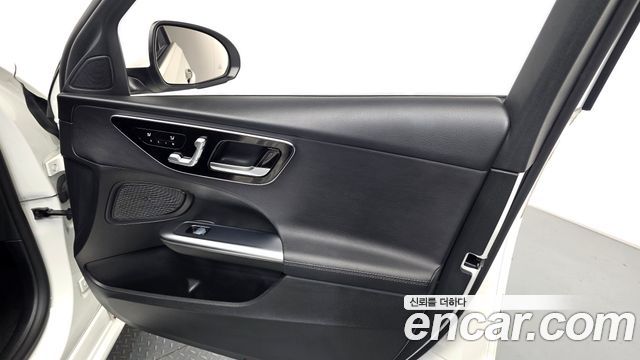 Mercedes-Benz C-Class 2022 — photo 14
