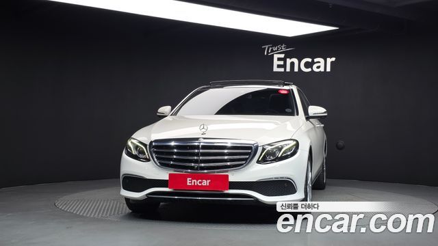 Mercedes-Benz E-Class 2017 — photo 3