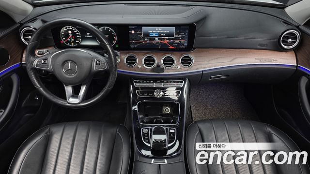 Mercedes-Benz E-Class 2017 — photo 7