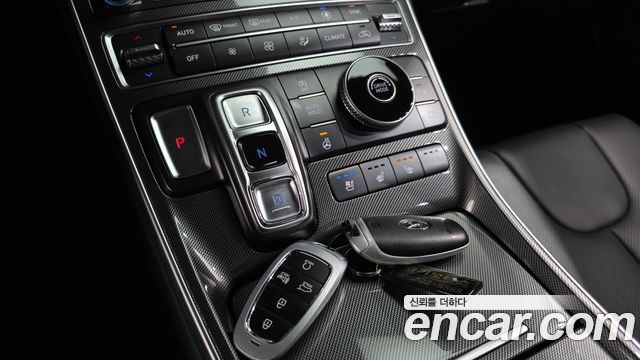 Hyundai Santafe 2023 — photo 12