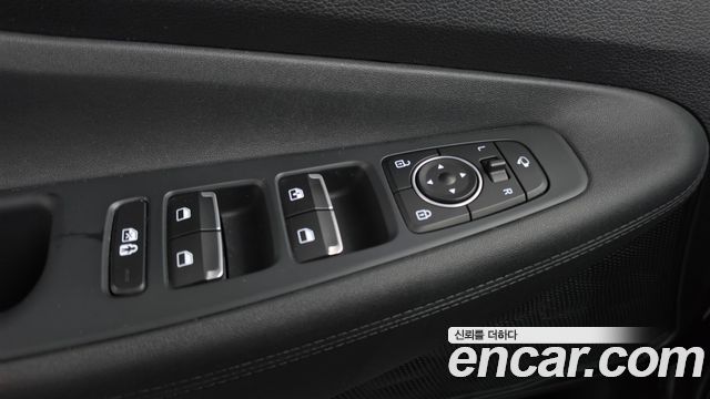 Hyundai Santafe 2023 — photo 29