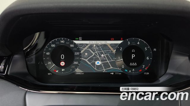 Land Rover Range Rover Evoque 2024 — photo 11