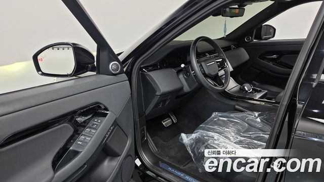 Land Rover Range Rover Evoque 2024 — photo 13