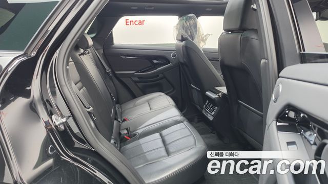 Land Rover Range Rover Evoque 2024 — photo 17