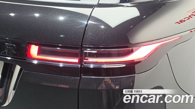 Land Rover Range Rover Evoque 2024 — photo 9