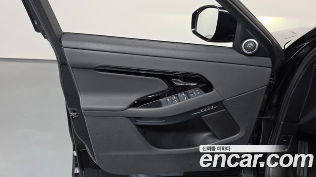 Land Rover Range Rover Evoque 2024 — photo 14