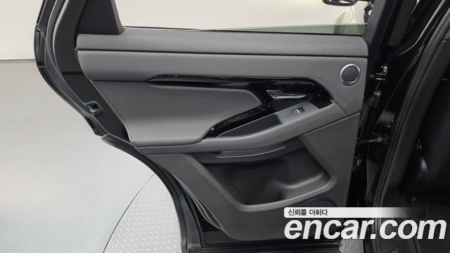 Land Rover Range Rover Evoque 2024 — photo 15