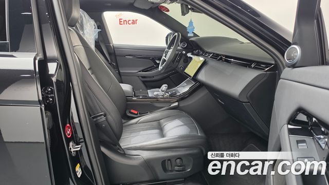Land Rover Range Rover Evoque 2024 — photo 16