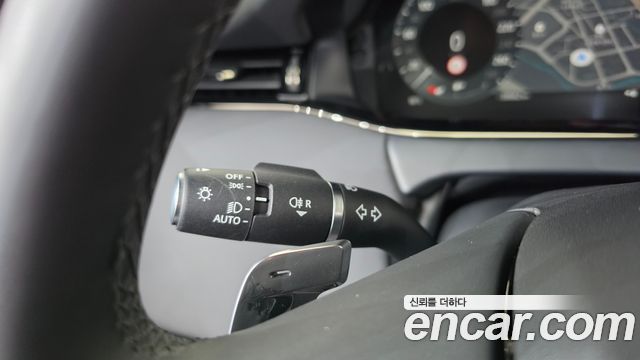Land Rover Range Rover Evoque 2024 — photo 28