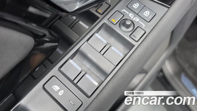 Land Rover Range Rover Evoque 2024 — photo 30