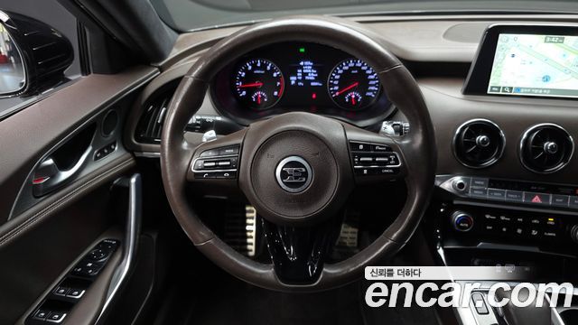 Kia Stinger 2019 — photo 13