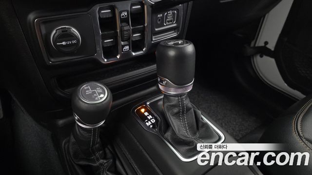 Jeep Wrangler 2024 — photo 12