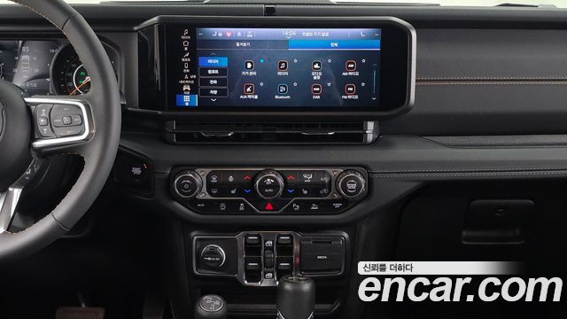 Jeep Wrangler 2024 — photo 20