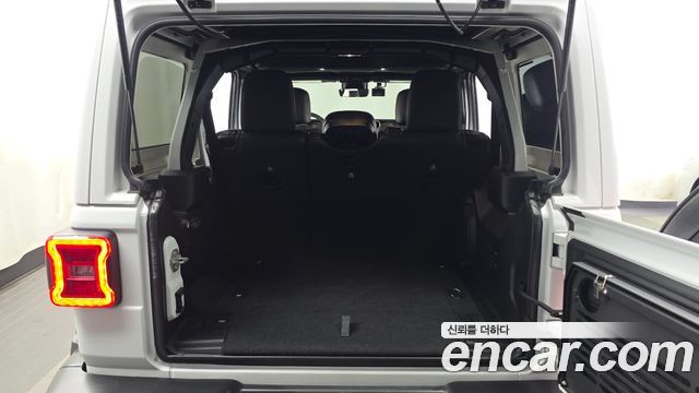 Jeep Wrangler 2024 — photo 26