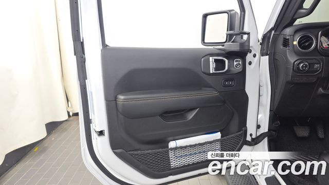 Jeep Wrangler 2024 — photo 14