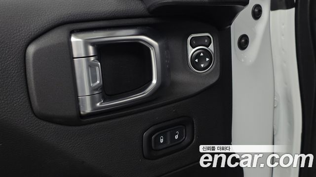 Jeep Wrangler 2024 — photo 30