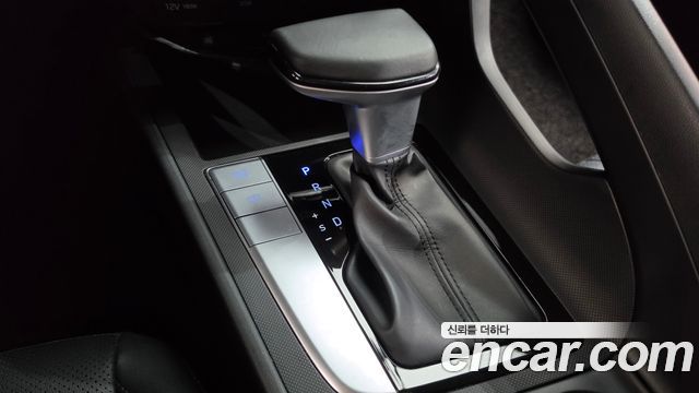 Hyundai AVANTE 2021 — photo 12