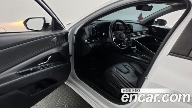Hyundai AVANTE 2021 — photo 13
