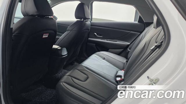 Hyundai AVANTE 2021 — photo 24