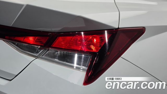 Hyundai AVANTE 2021 — photo 9