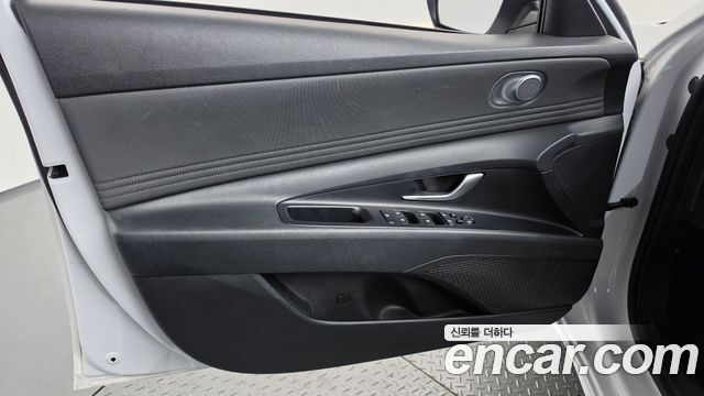 Hyundai AVANTE 2021 — photo 14