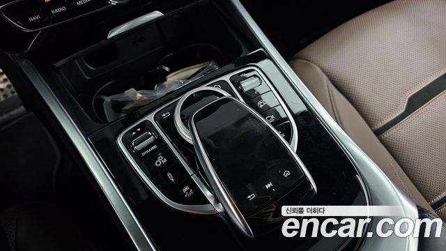 Mercedes-Benz G-Class 2023 — photo 25